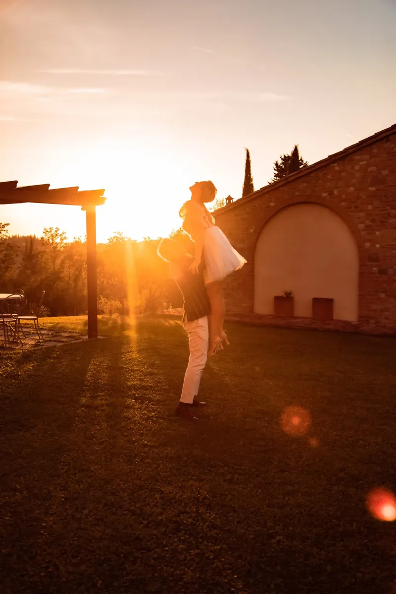 Una passeggiata al tramonto in Toscana