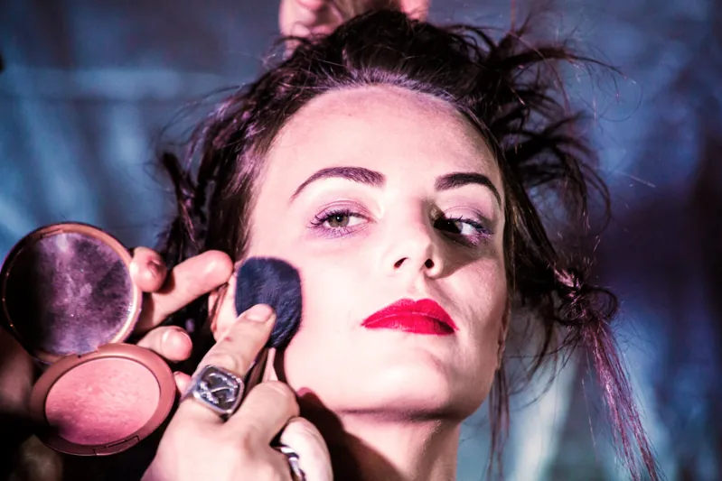 Make-up e ritratto durante uno shooting