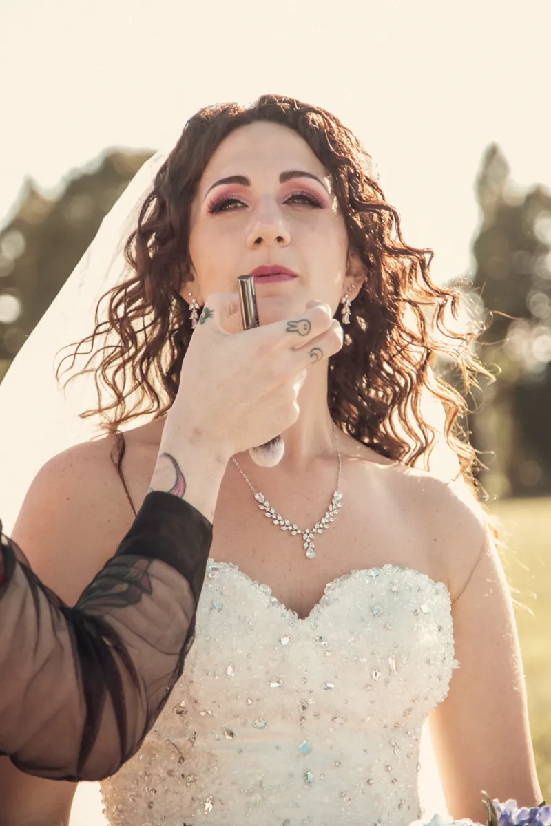 Un look sposa nella luce naturale